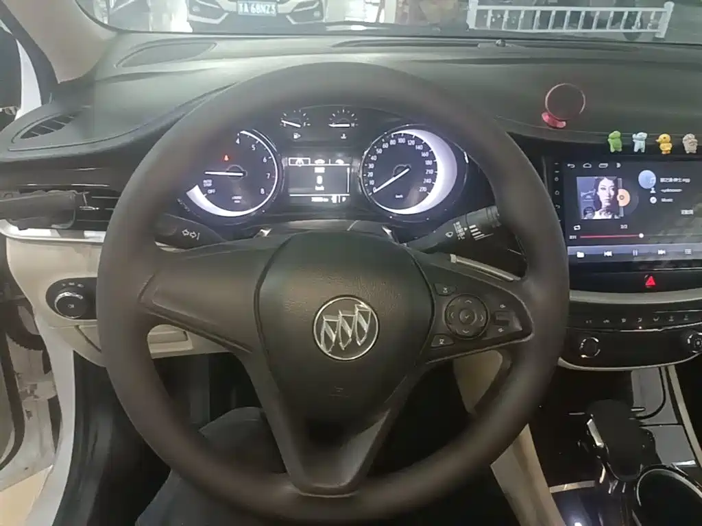 Buick Verano — миниатюра 11