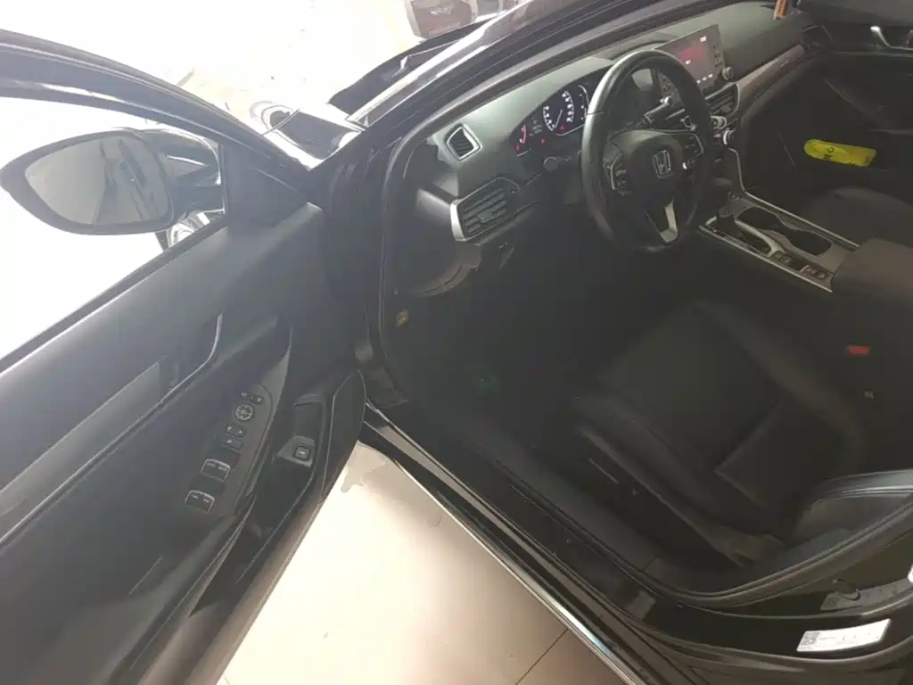 Honda Accord — миниатюра 16