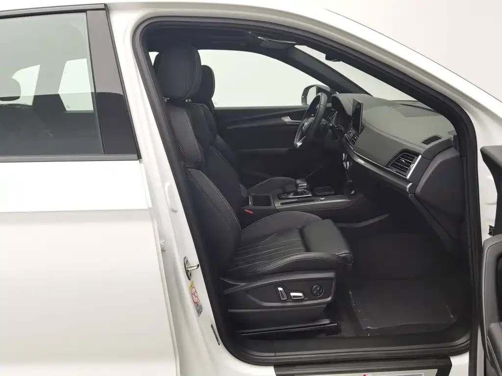 Audi Q5L — миниатюра 23