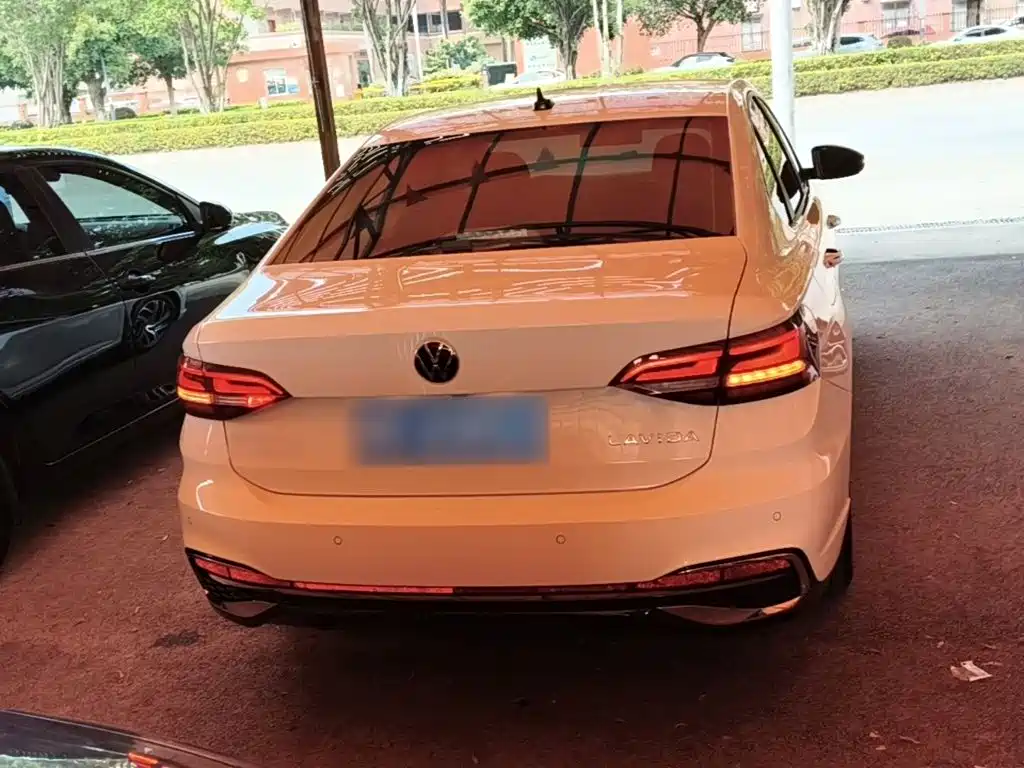 Volkswagen Lavida — миниатюра 6