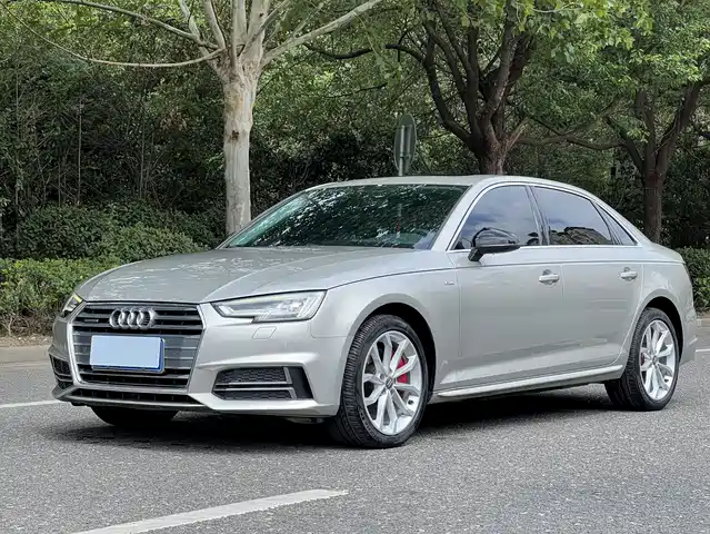 AUDI  A4L 2018