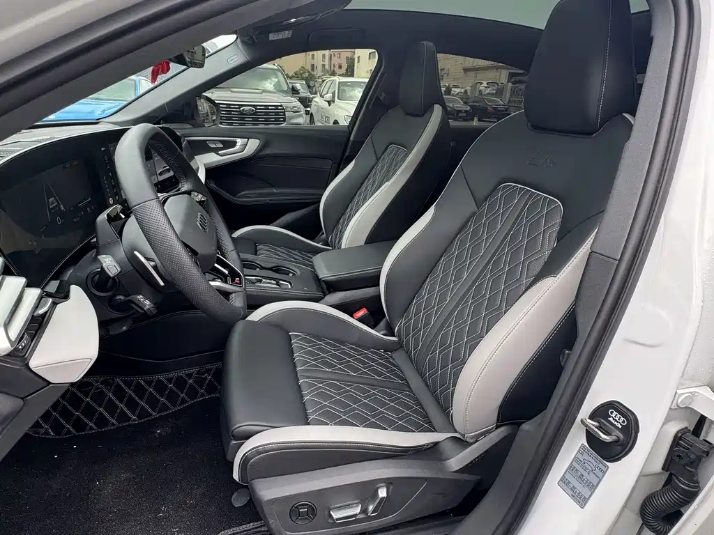 Audi Audi A5L — миниатюра 9