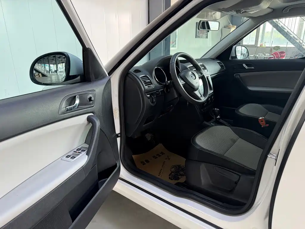 Skoda Yeti — миниатюра 7