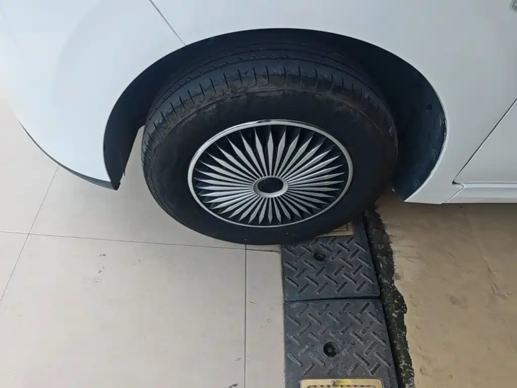 Wuling Hongguang EV — миниатюра 23