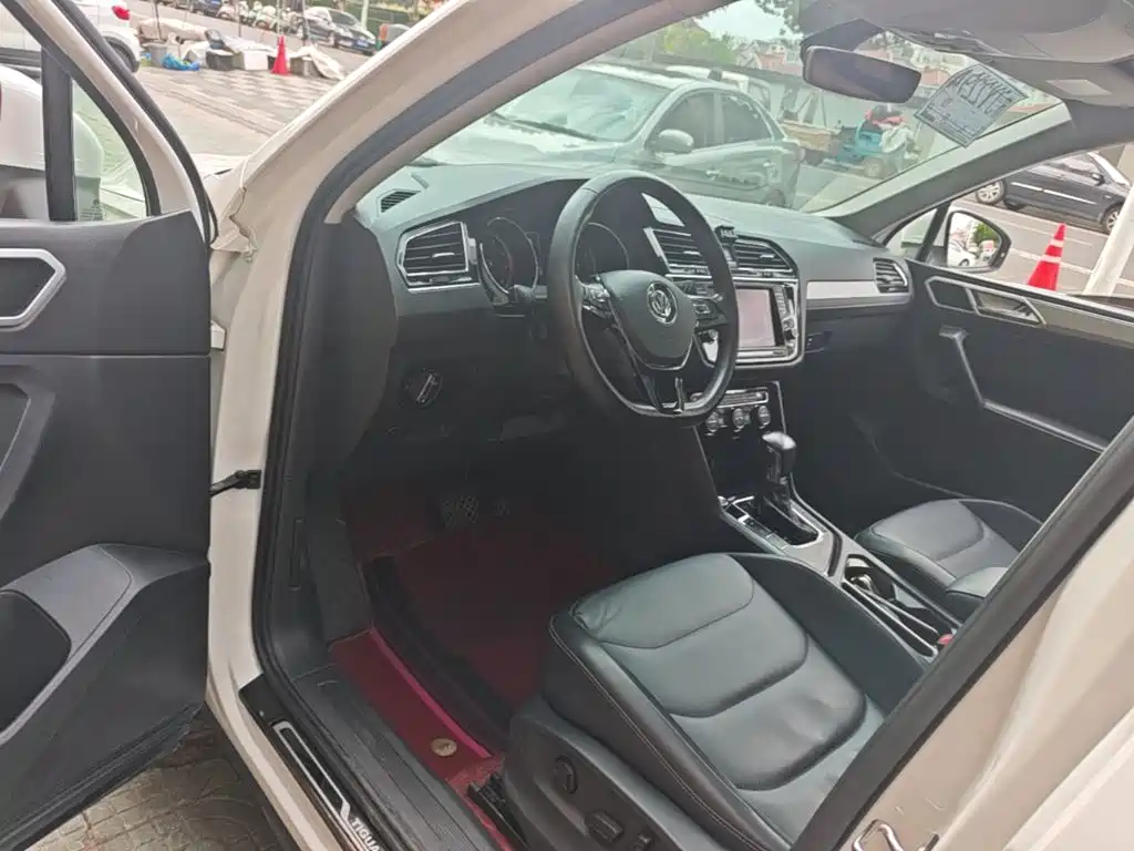 Volkswagen Tiguan L — миниатюра 16