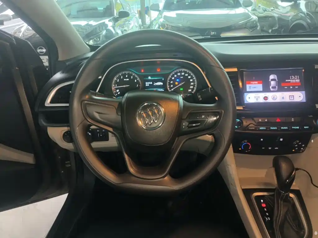 Buick Excelle — миниатюра 11