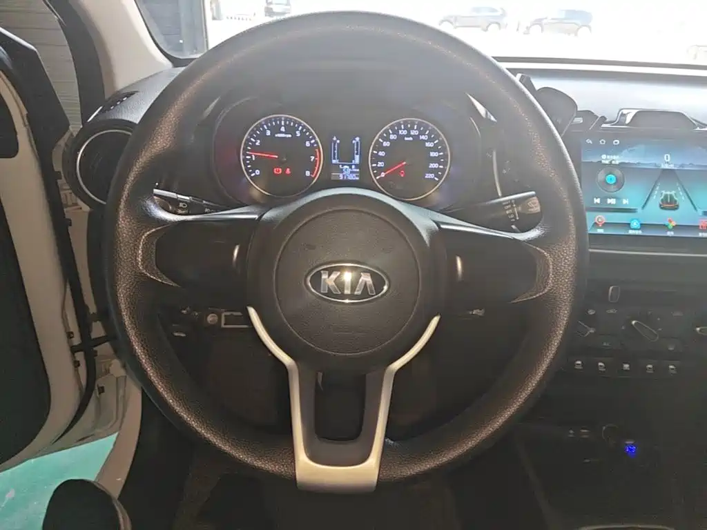Kia Huanchi — миниатюра 11