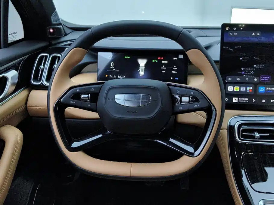 Geely Boyue L — миниатюра 15