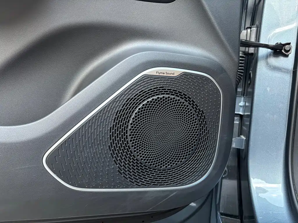 Geely Boyue L — миниатюра 10