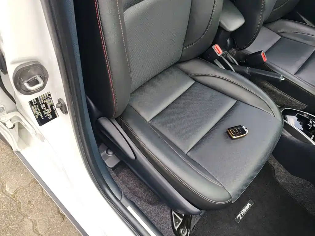 Toyota Yaris L — миниатюра 25