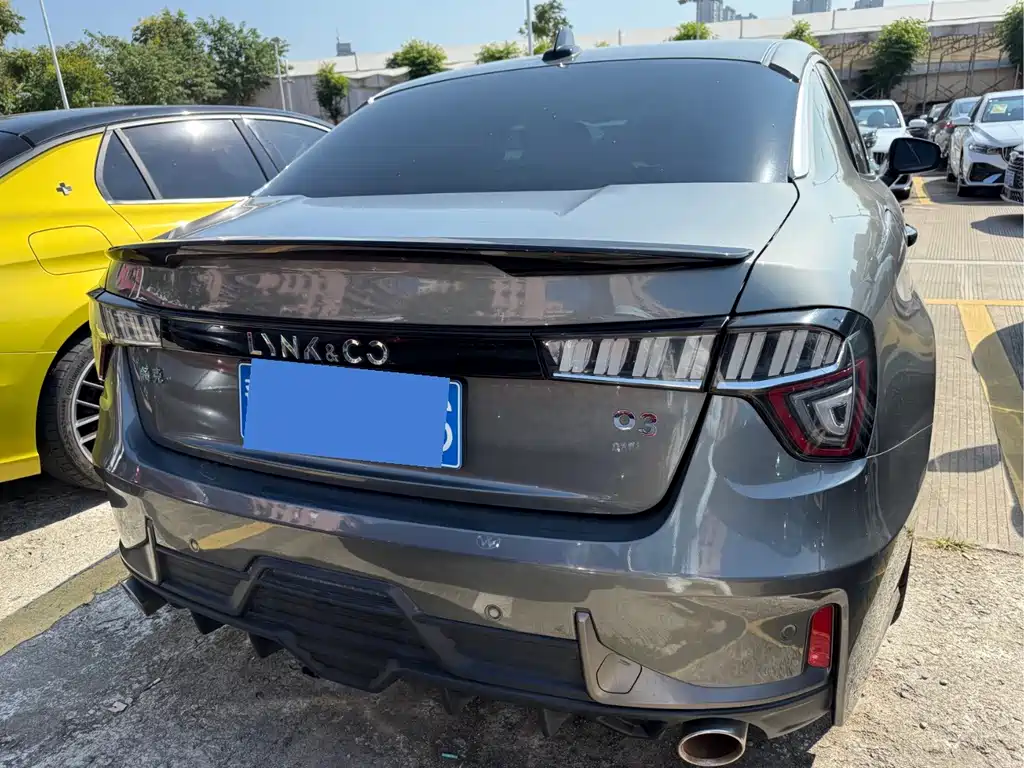 Lynk & Co 03 — миниатюра 12