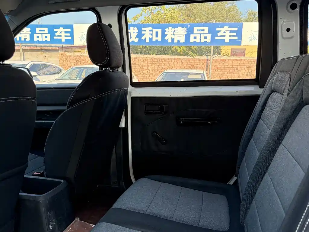 Wuling Hongguang PLUS — миниатюра 6