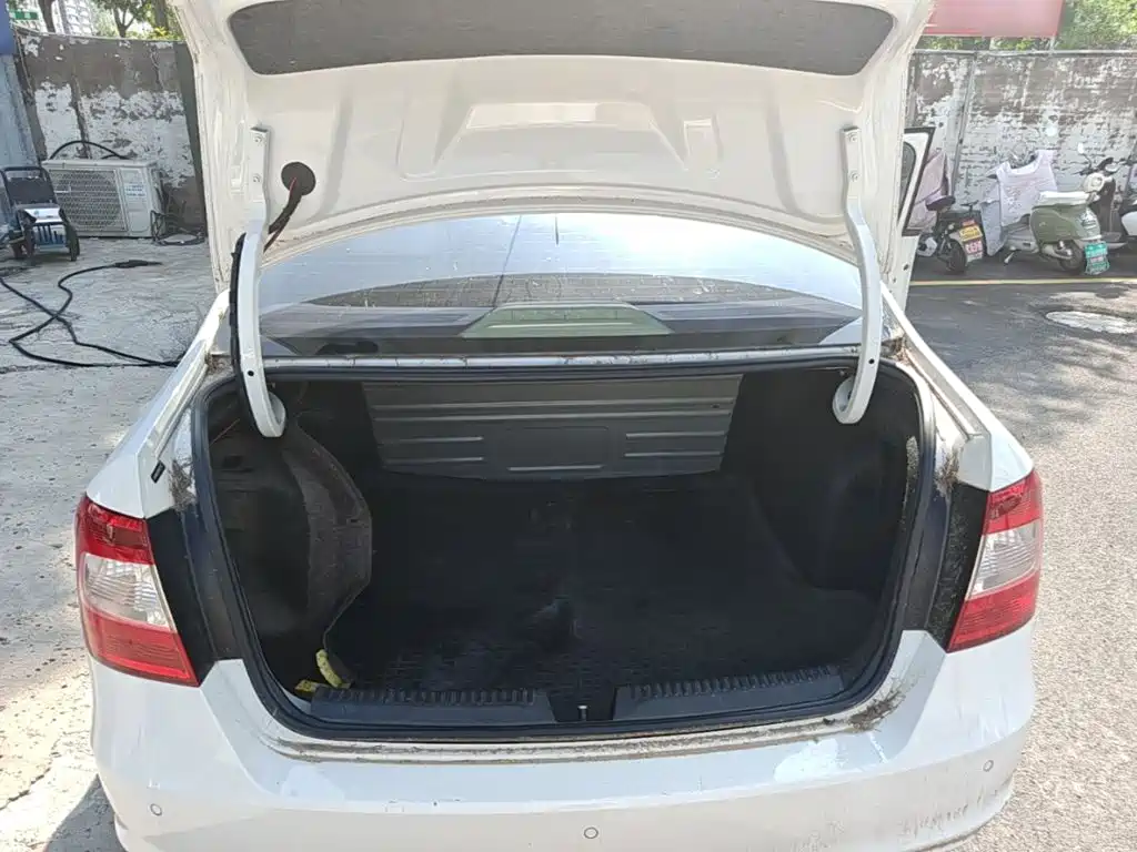 Skoda Rapid — миниатюра 19