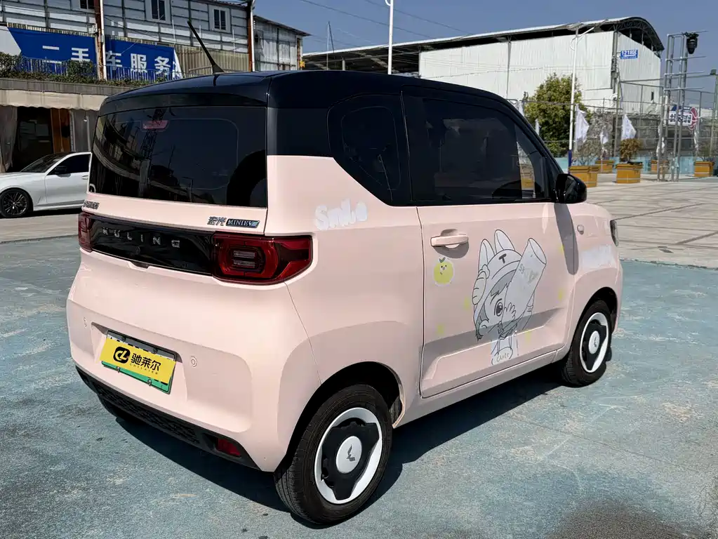 Wuling MINIEV — миниатюра 10