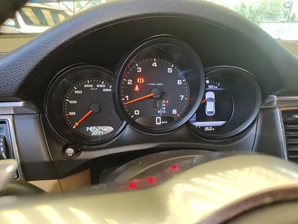 Porsche Macan — миниатюра 12