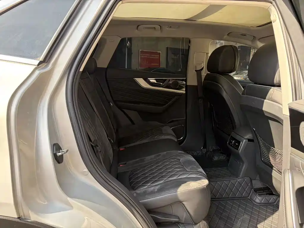 Hongqi Hongqi HS5 — миниатюра 11