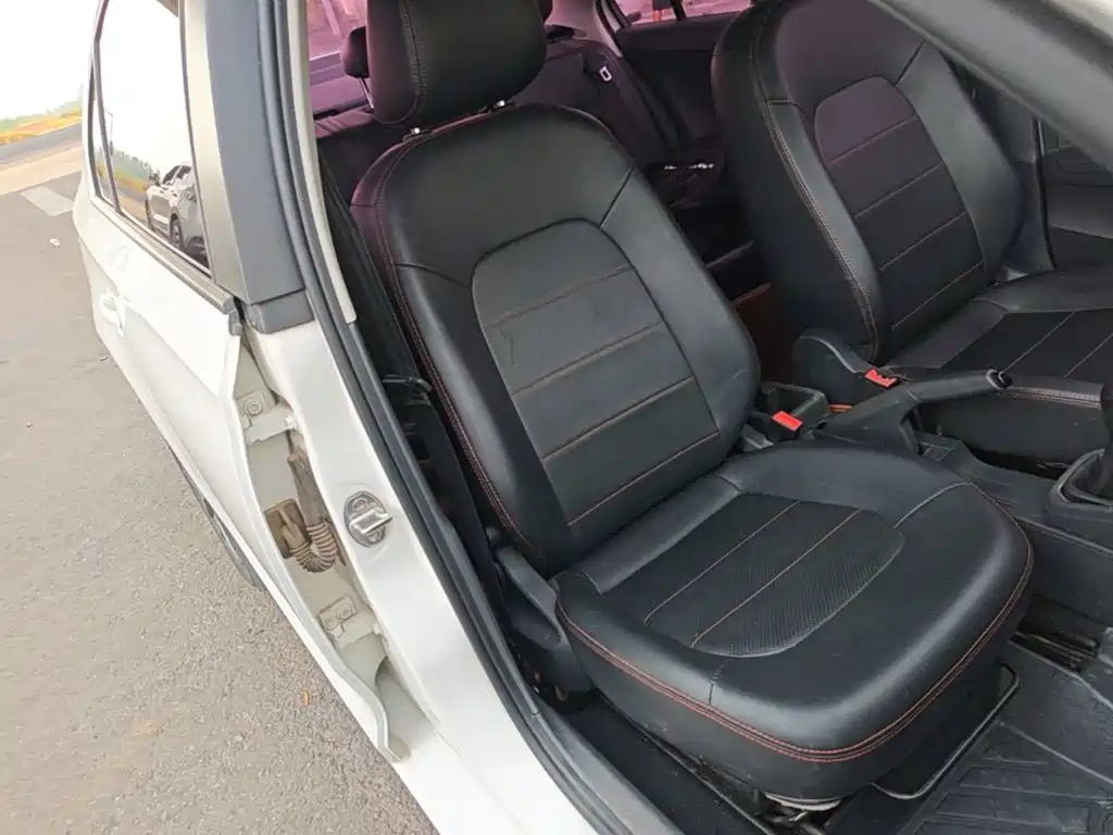 Volkswagen Santana — миниатюра 25