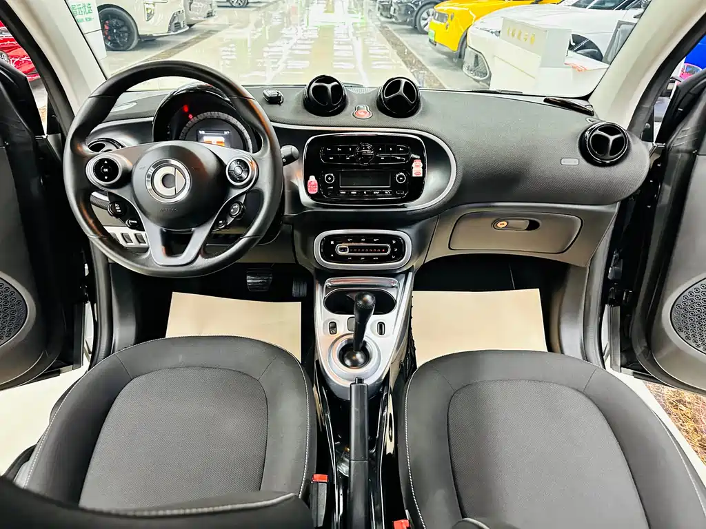 smart Smart Fortwo — миниатюра 25