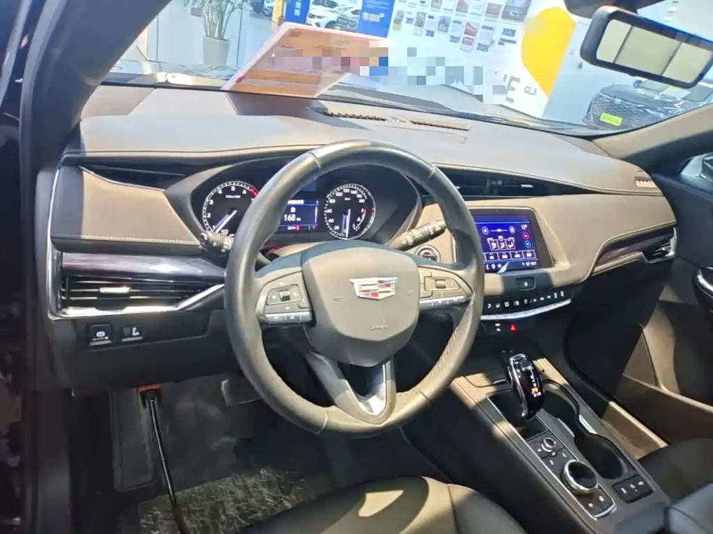 Cadillac XT4 — миниатюра 10