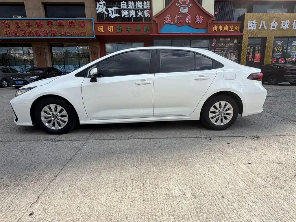 Toyota Corolla — миниатюра 8