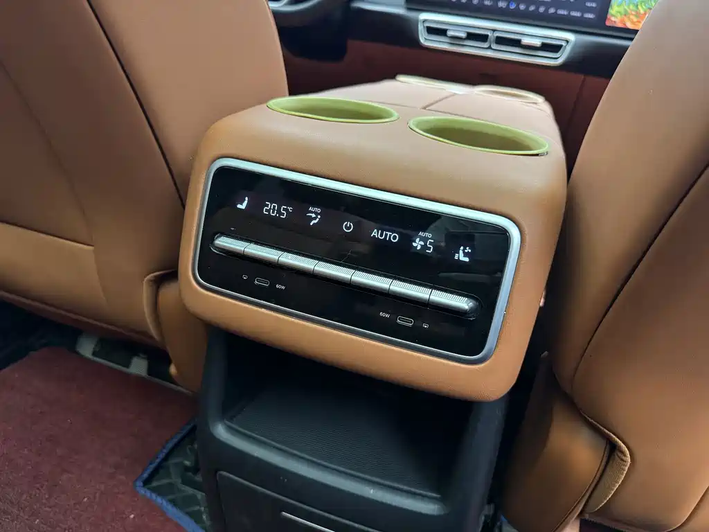 Li Auto Li L8 — миниатюра 10