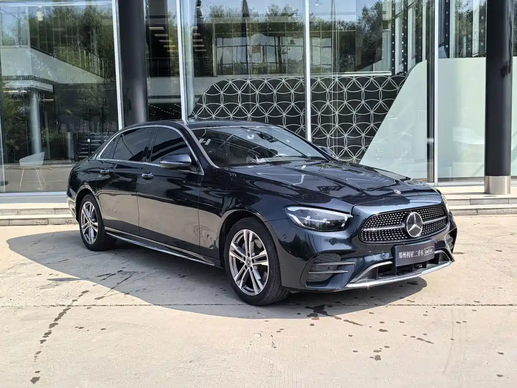 Mercedes-Benz E-Class — миниатюра 3