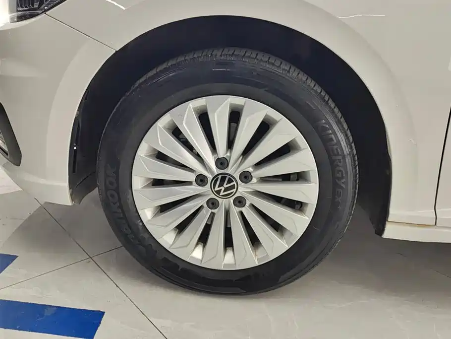 Volkswagen Lavida — миниатюра 6
