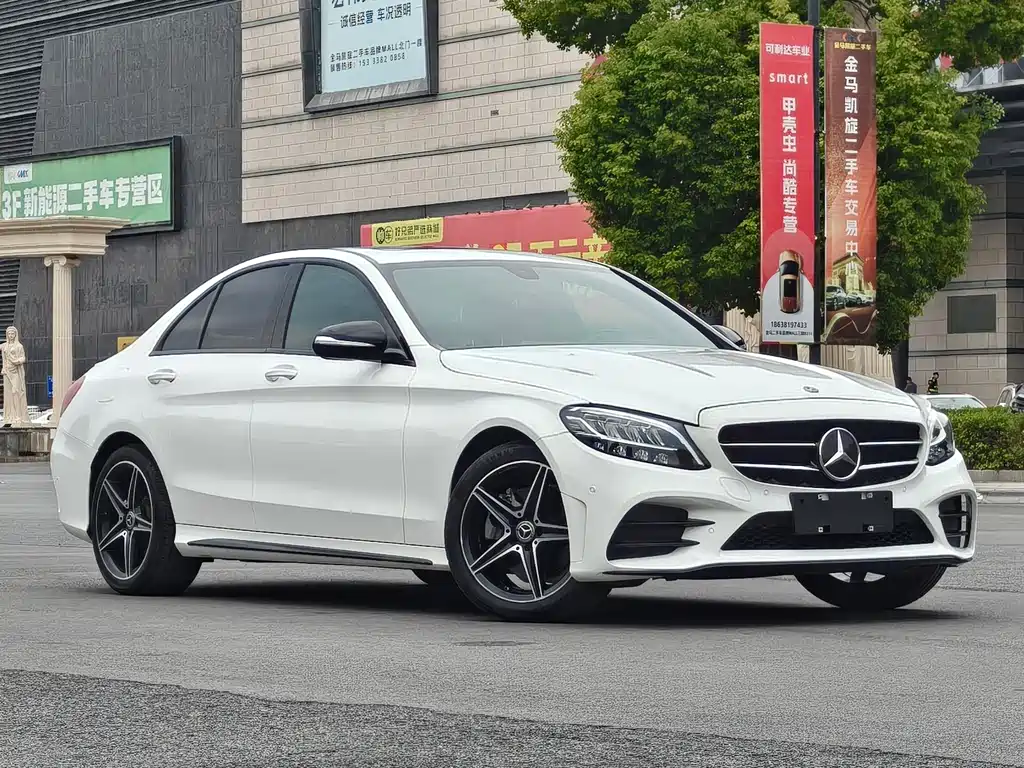 Mercedes-Benz C-Class — миниатюра 3