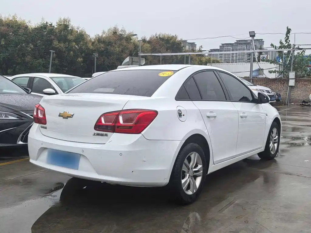 Chevrolet Cruze — миниатюра 7