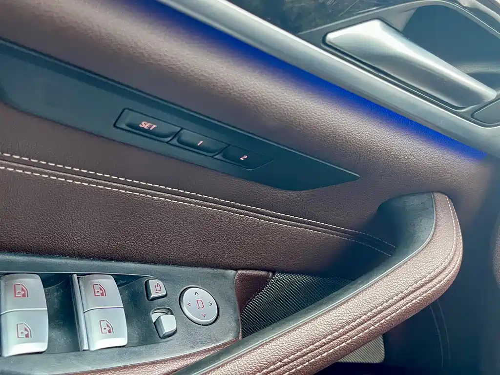 BMW 5 Series — миниатюра 14
