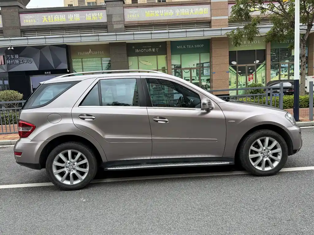 Mercedes-Benz M-Class — миниатюра 7