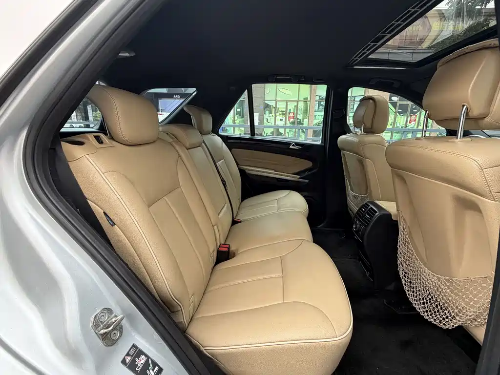 Mercedes-Benz M-Class — миниатюра 19