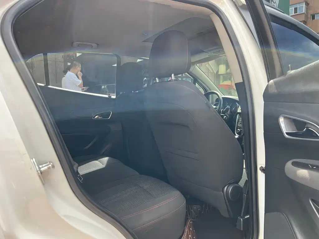 Buick Encore — миниатюра 10