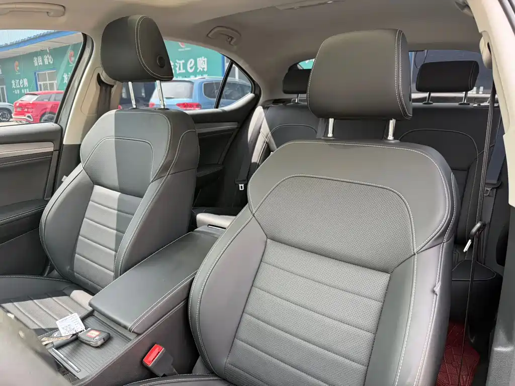 Skoda Superb — миниатюра 11