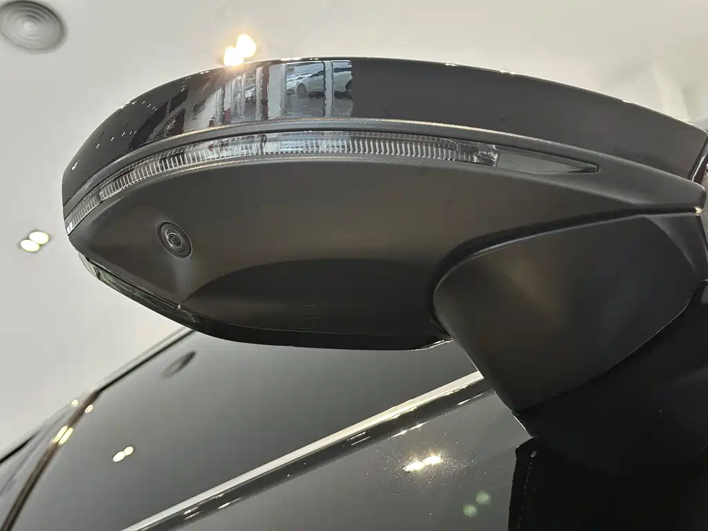Audi A6L — миниатюра 18