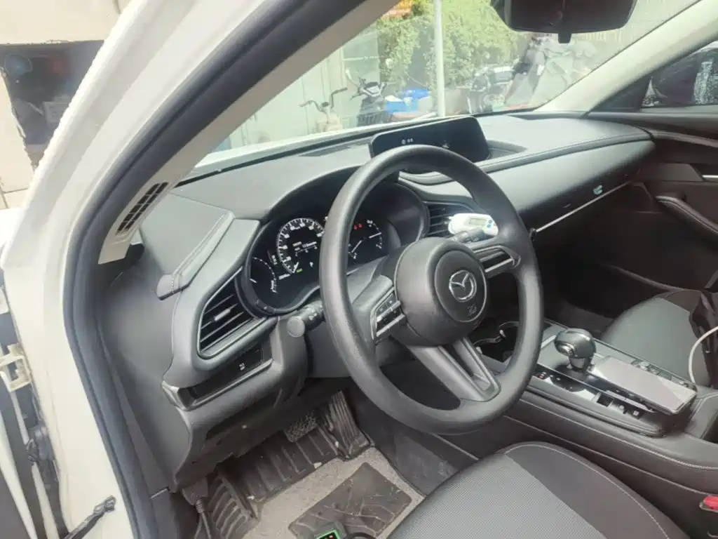 Mazda CX-30 EV — миниатюра 10