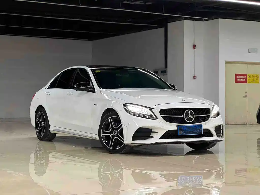 Mercedes-Benz C-Class — миниатюра 3