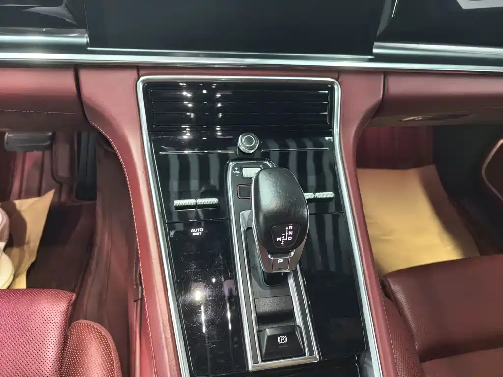 Porsche Panamera — миниатюра 7