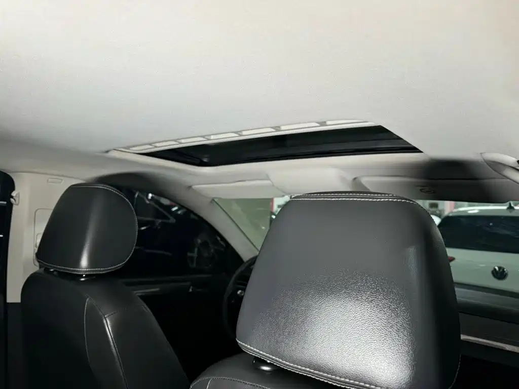 Volkswagen Santana — миниатюра 8