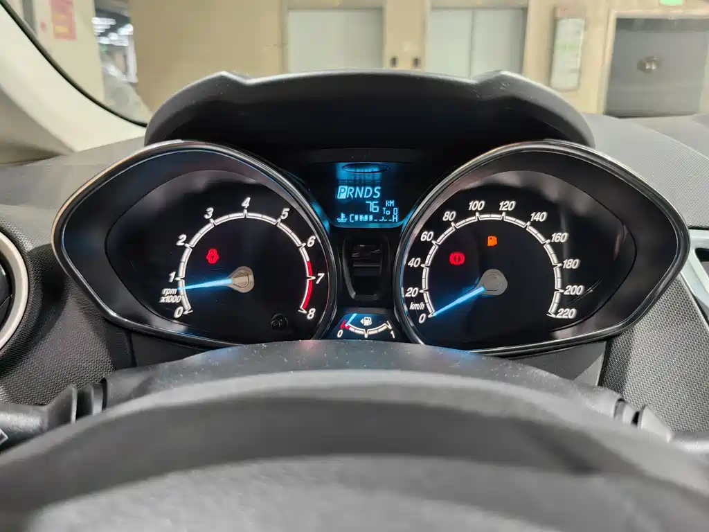 Ford Fiesta Hatchback 1.5L Auto Fashion Type, фото 16