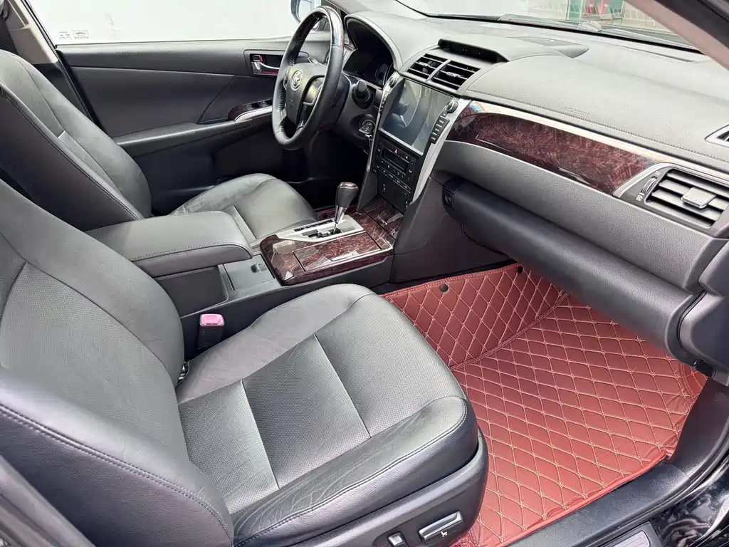 Toyota Camry — миниатюра 13