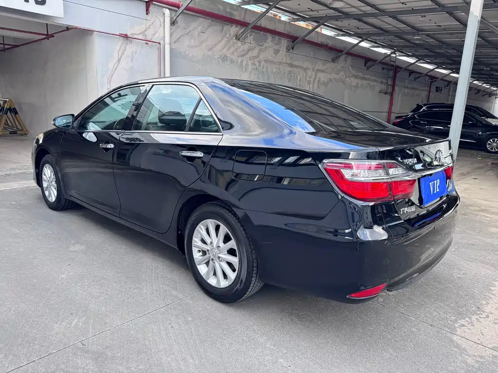 Toyota Camry — миниатюра 22