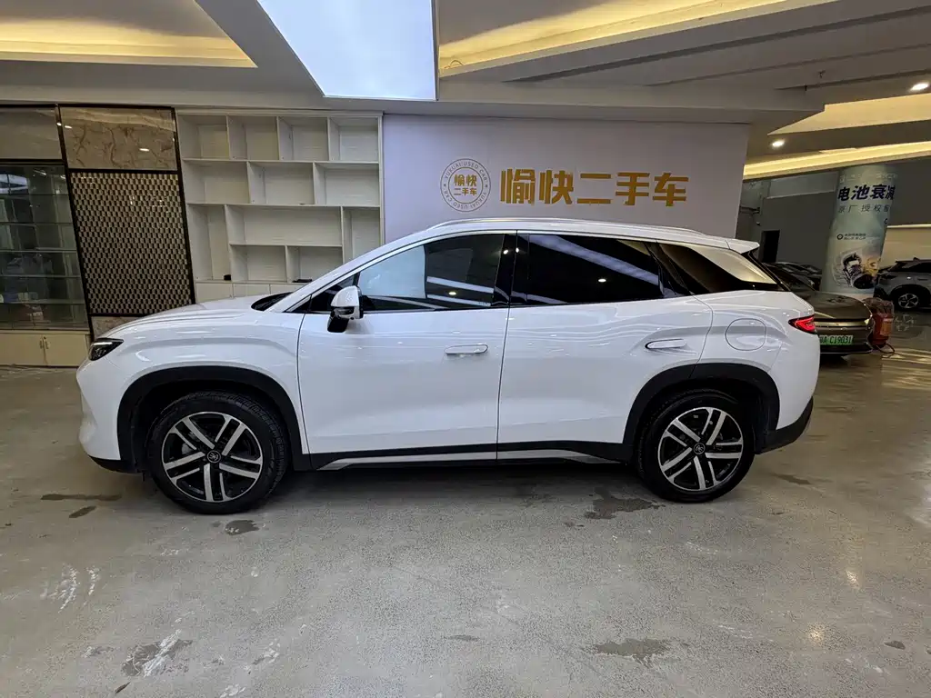 BYD L DM-i — миниатюра 4