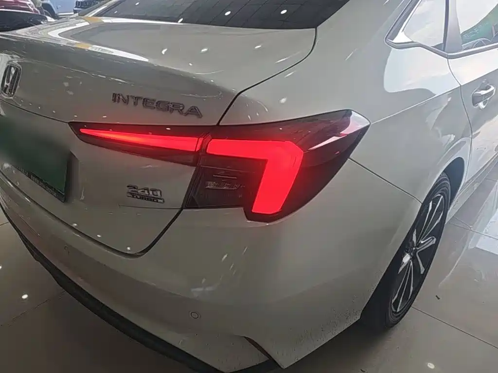 Honda Integra — миниатюра 8
