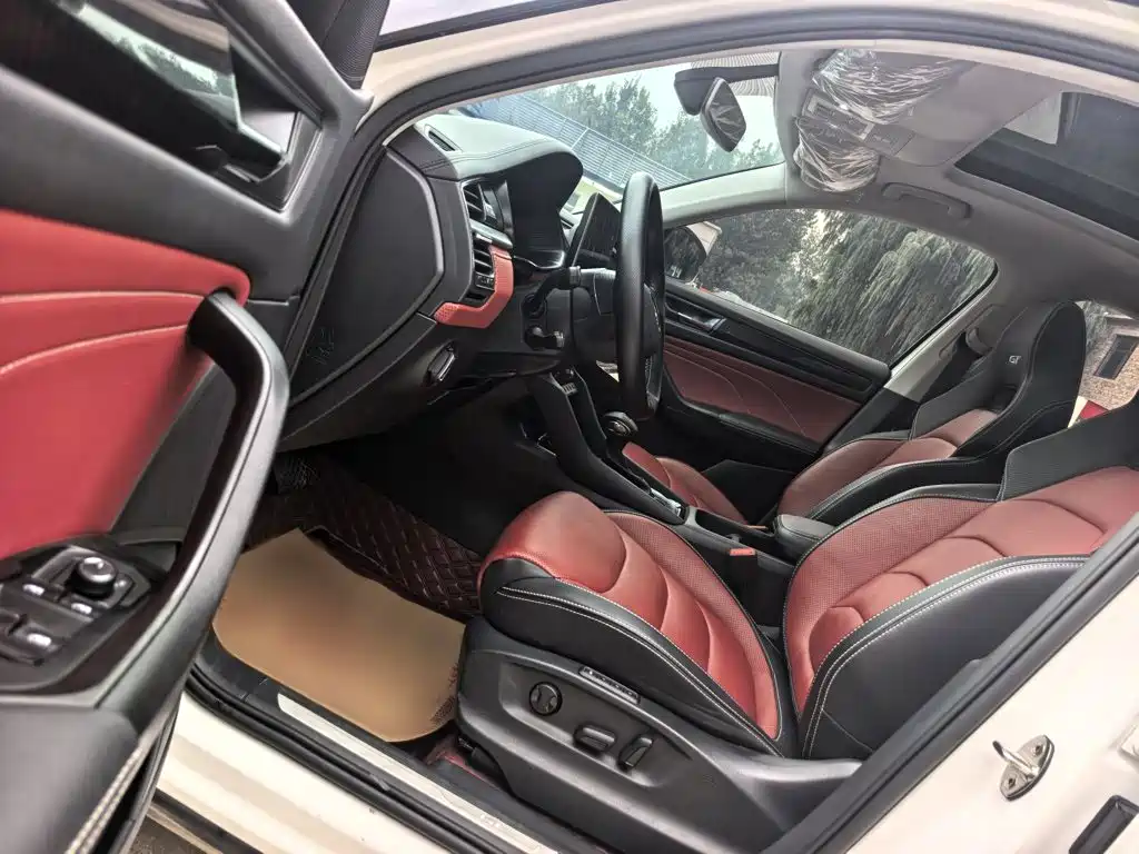 Skoda Kodiaq GT — миниатюра 9