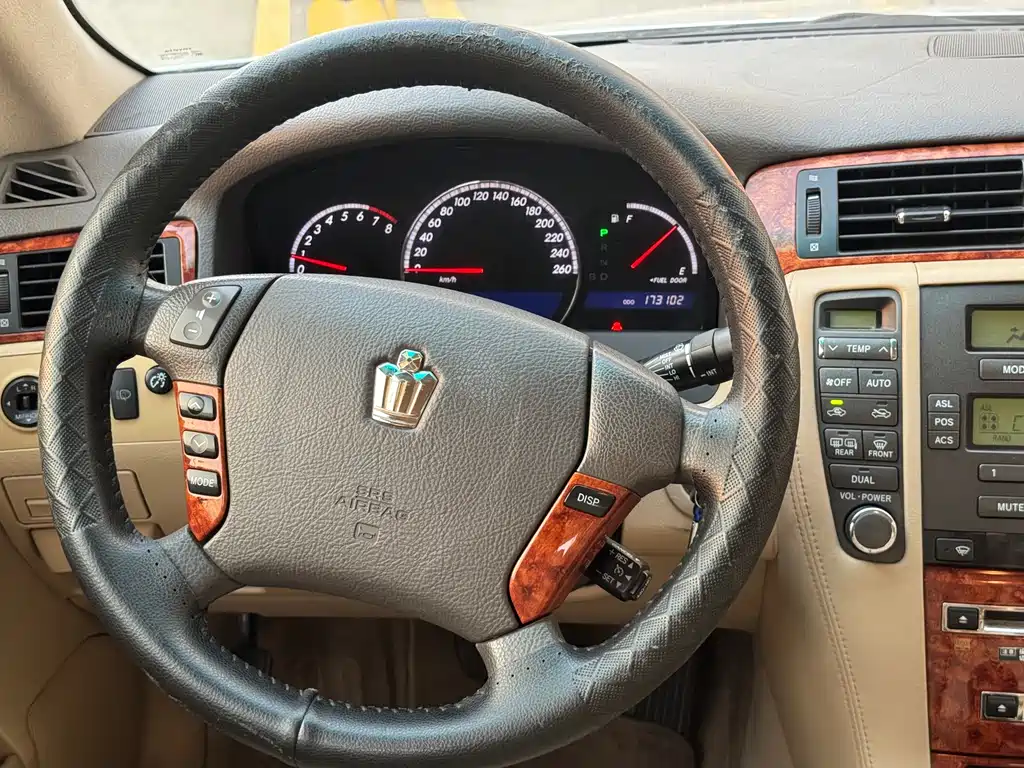 Toyota Crown 2005 3.0L Royal Saloon