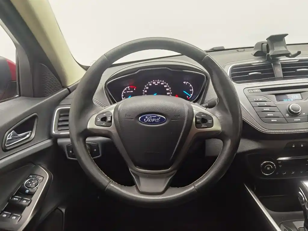 Ford Escort — миниатюра 11