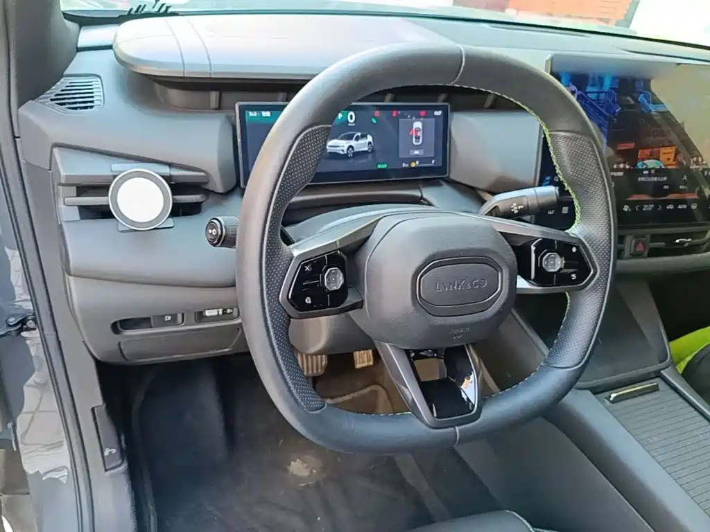 Lynk & Co 06 EM-P — миниатюра 11