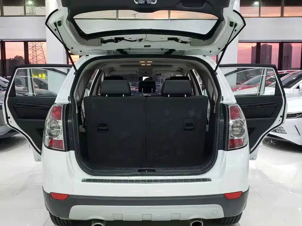 Chevrolet Captiva — миниатюра 10