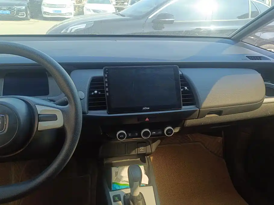 Honda Fit — миниатюра 12
